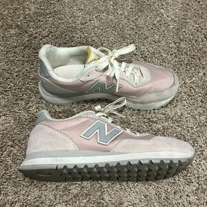 New balance women’s sneakers